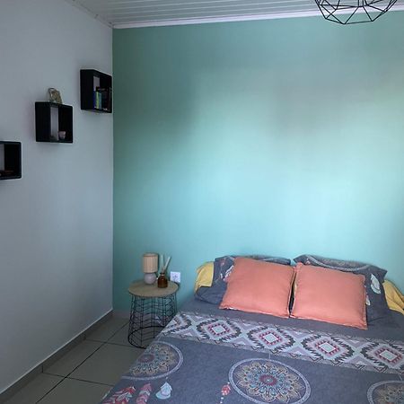 Escapade Dans L'Est Chambre Confort Avec Piscine Bras-Panon Exteriör bild