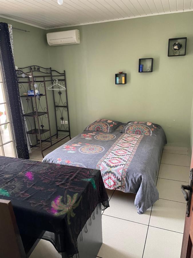 Escapade Dans L'Est Chambre Confort Avec Piscine Bras-Panon Exteriör bild
