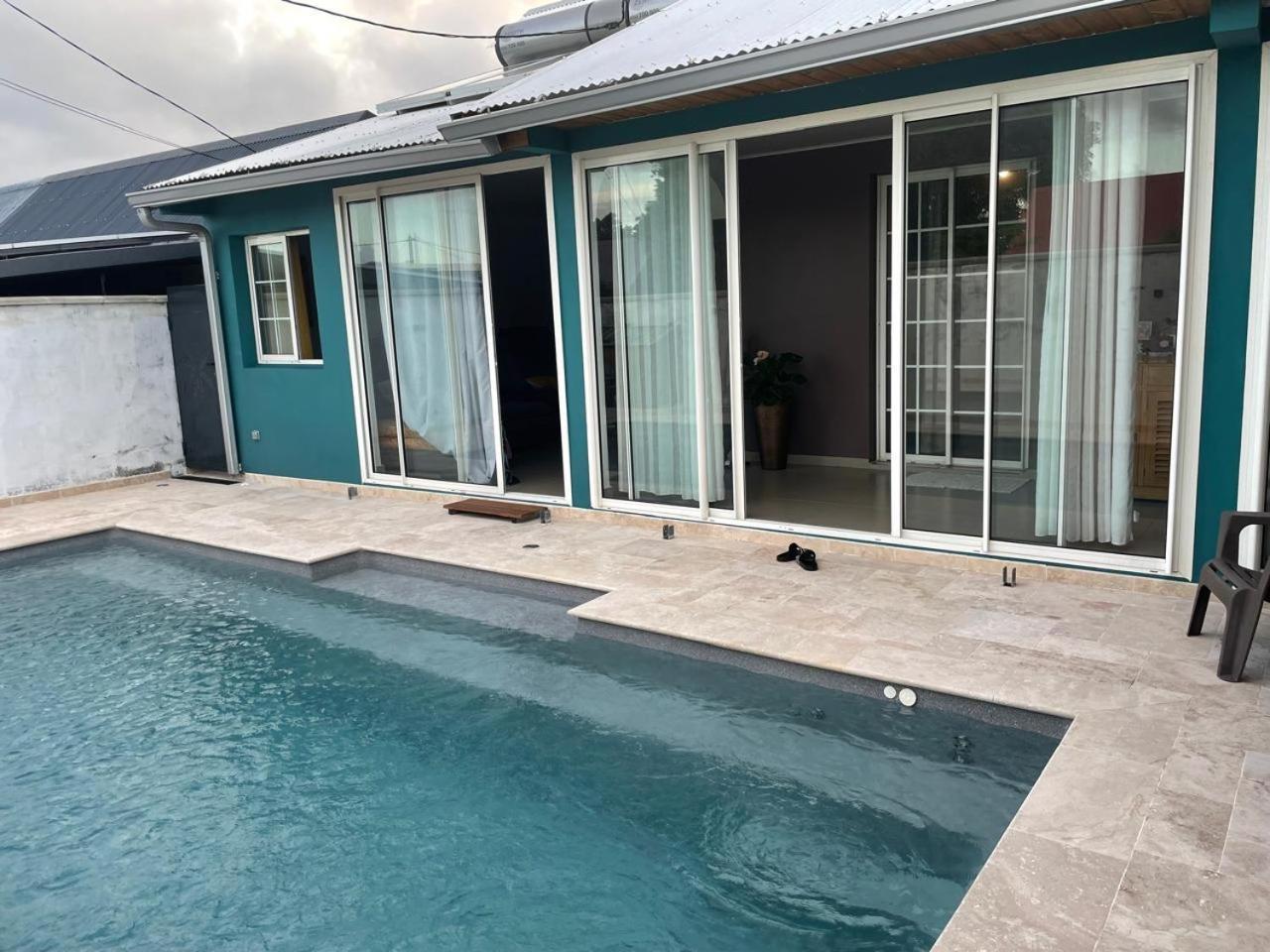 Escapade Dans L'Est Chambre Confort Avec Piscine Bras-Panon Exteriör bild