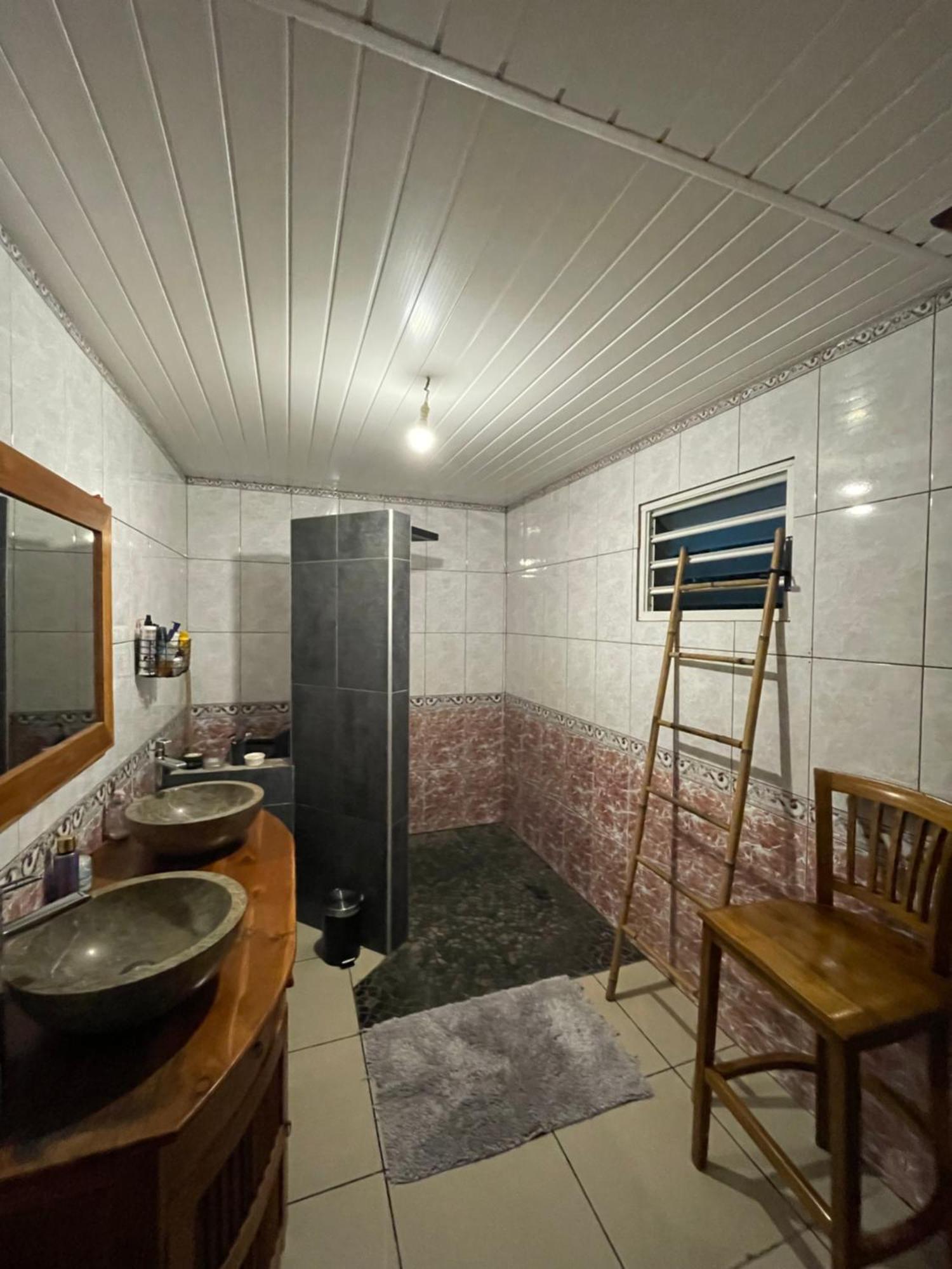 Escapade Dans L'Est Chambre Confort Avec Piscine Bras-Panon Exteriör bild